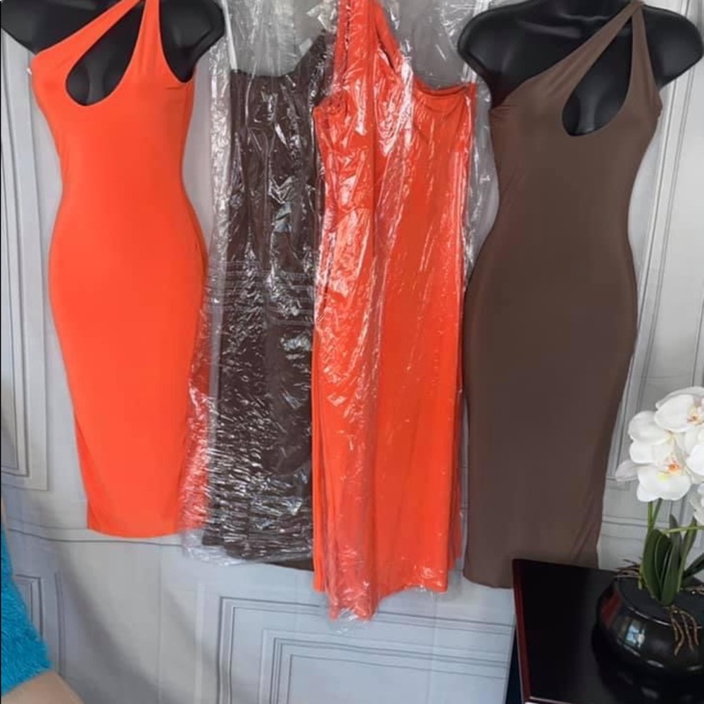 One shoulder dress